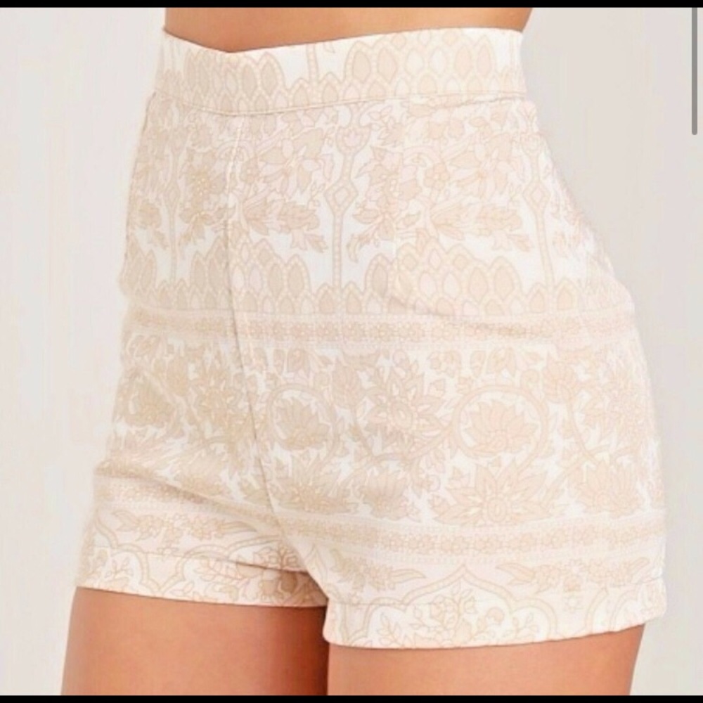 Novella Royale shorts